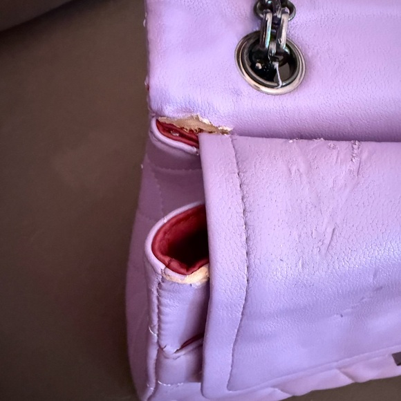 Source Unknown Quilted Shoulder Bag in Lilac with Gunmetal Chain - Picture 9 of 12